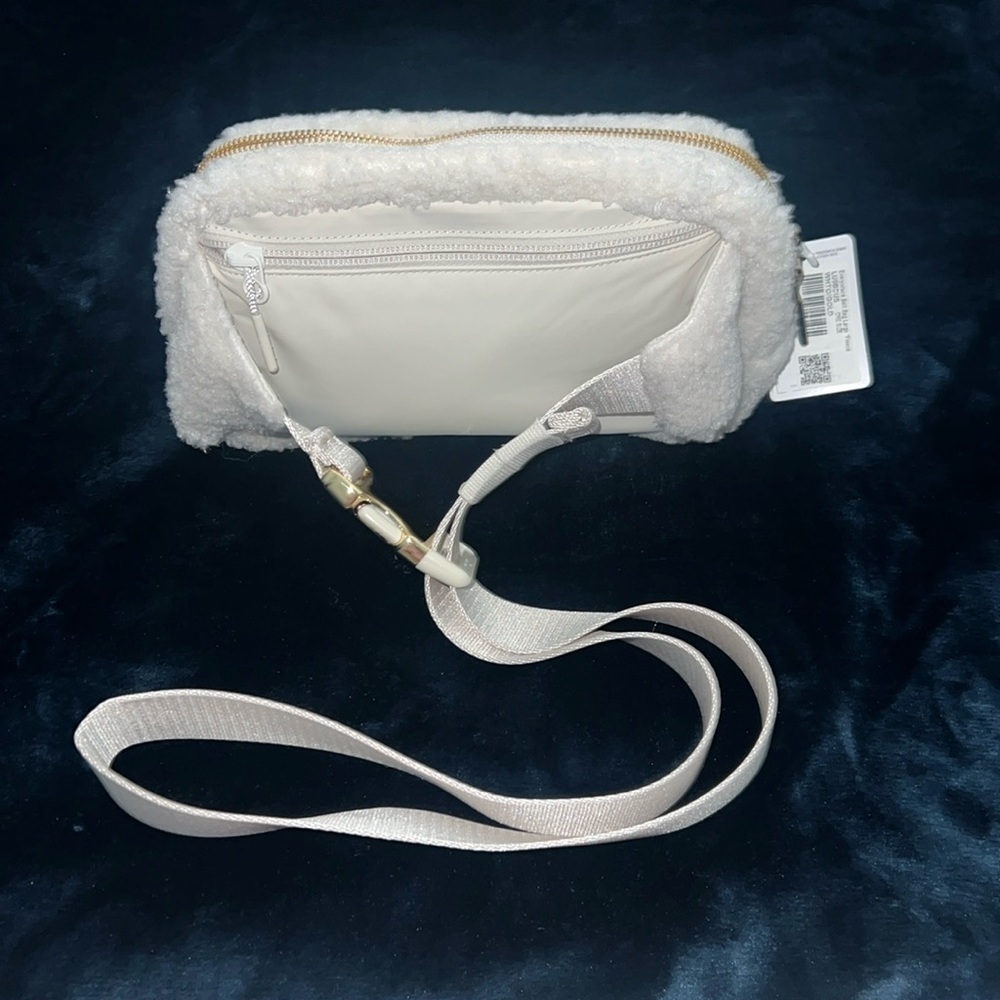 Lululemon Everywhere Belt Bag 2L - fleece - Picture 3 of 5